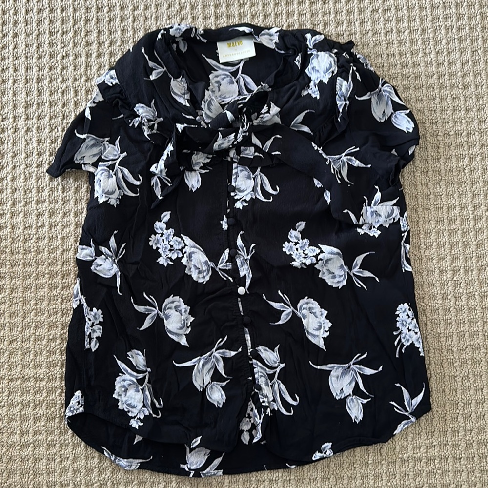 Preowned Anthropologie Maeve size small floral short sleeve blous…